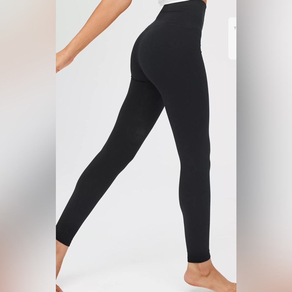 d
OFFLINE By Aerie High Waisted Legging. Sz. L
